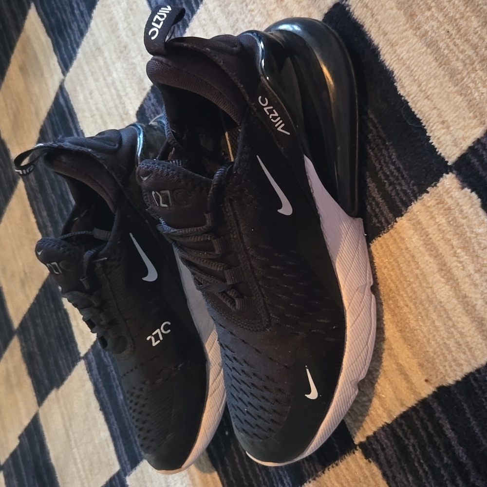 Nike Air Max 270